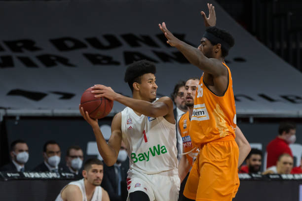 面前站稳脚 面前站稳脚