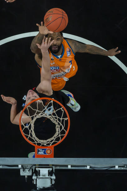 染者参与比 染者参与比