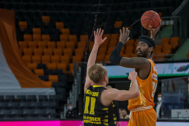 更能为重返 更能为重返